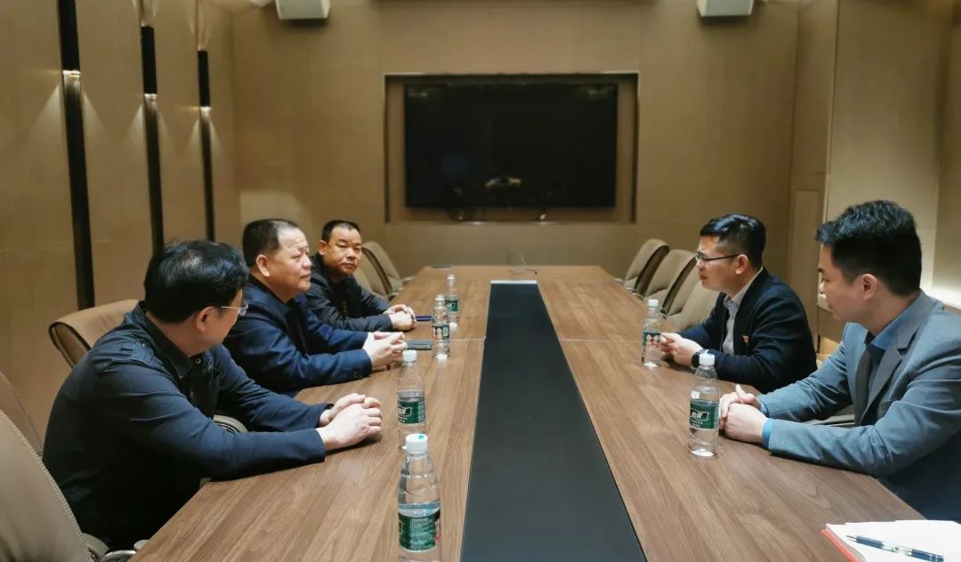 中庭黨建 | 南寧市工商聯(lián)牽線搭橋，集團(tuán)與南寧茂名商會(huì)兩新黨組織聯(lián)姻